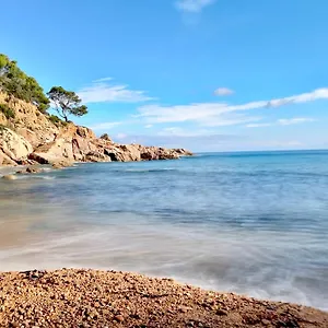 ⭑ Sea Views + Private Beach. What Else? ⭑ Apartamento Tossa de Mar